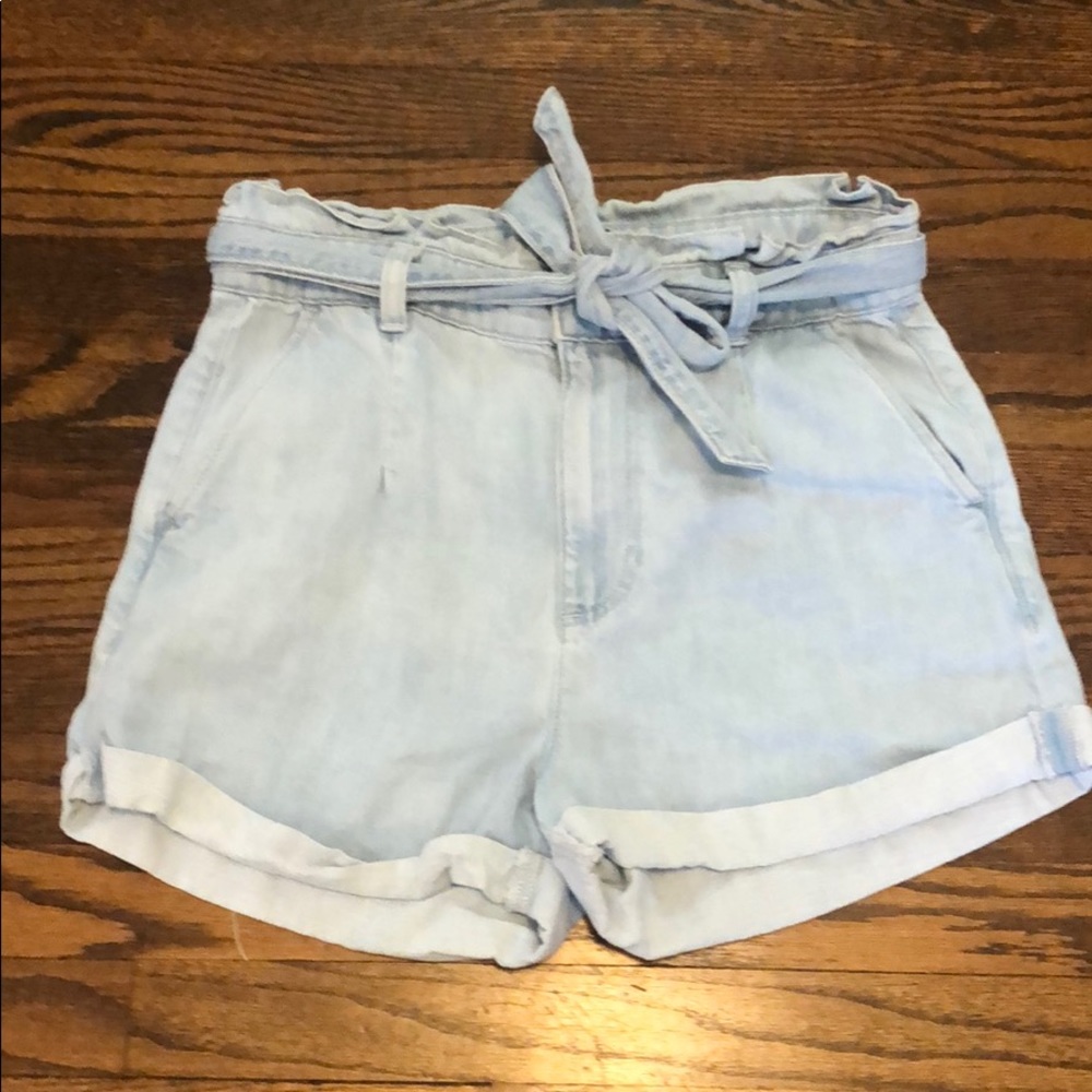 Denim high waisted shorts with matching belt